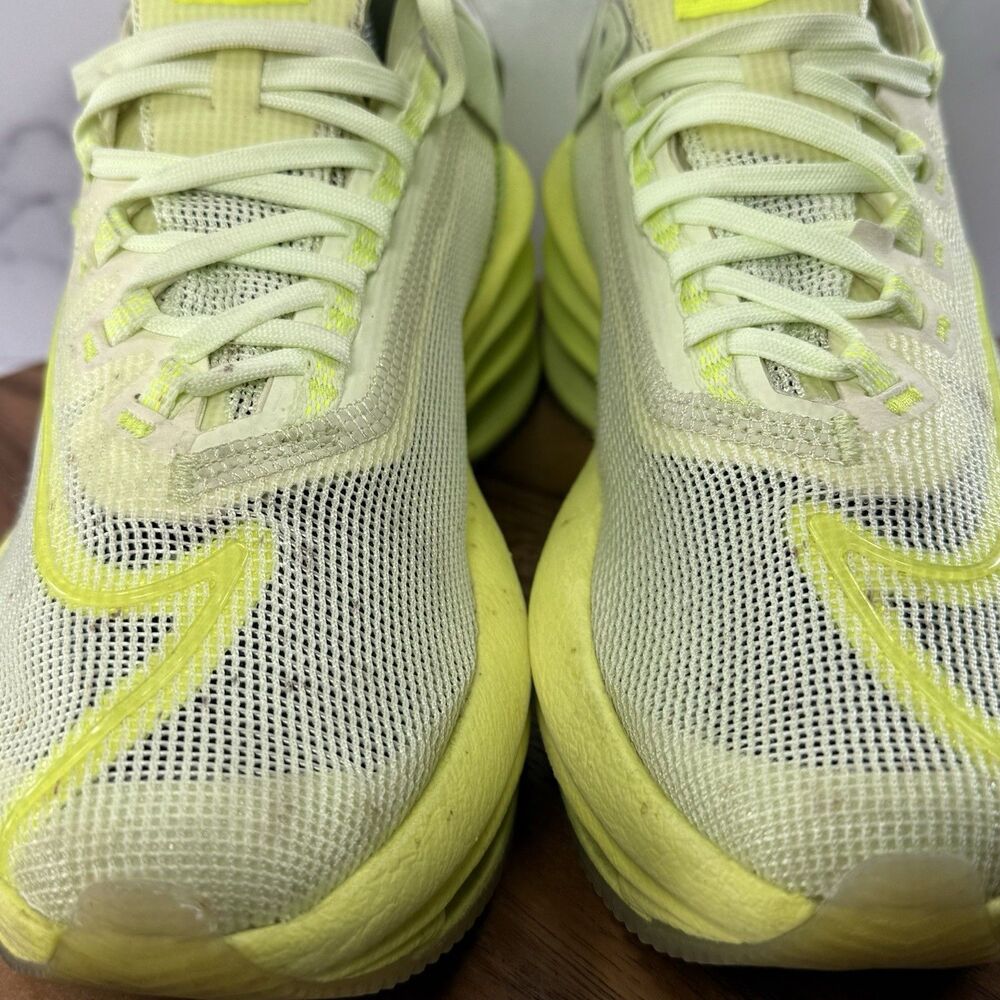 Women's Size 7-Nike Zoom Double Stacked Barely Volt Running Shoes CI0804-700 - Picture 3 of 10